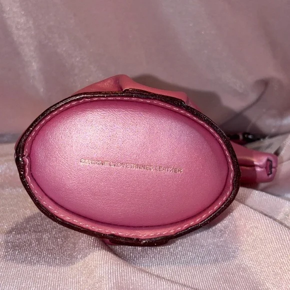 BNWT Authentic Coach Uni Coin Case – Metallic Pink Unicorn Bag Charm - Picture 3 of 6